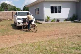 KareBer Deluxe - Gulu - Uganda - 3