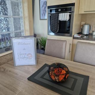 Modern 6 Berth Static Caravan, Hunstanton - Hunstanton - 7