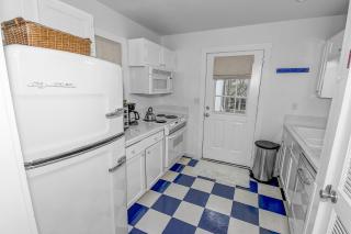 Seaside Cottage "SEA SHACK" Adorable Tupelo Street, Sleeps 4 home - Santa Rosa Beach - 5