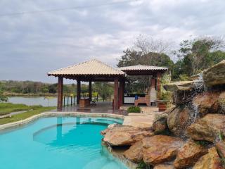 Chalé defronte Lagoa na Serra do Cipó próximo a Cachoeira Grande, Cachoeira do Pedrão e Cachoeira Véu da Noiva - 1