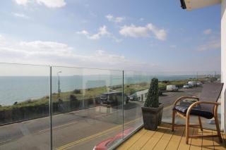 OVERCLIFF by BOURNECOAST - A Beautiful and Modern Holiday Home with SEA VIEWS, a Balcony, Parking and a Garden - HB6314 - 8