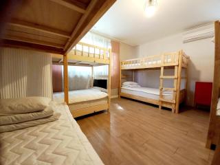 Pohang Youngildae Guesthouse - Pohang - 2