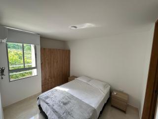 Increíble apartamento de 2 habitaciones con vista verde - Barranquilla - 8