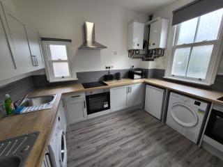 Nottingham Forest Rd, Short Stays - 8