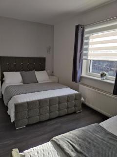 Anchorage Guest House - Also 1 room available with Hot Tub,must be booked separately - Balloch - 2