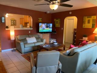 Cozy Cottage near Beaches and Downtown Sarasota - Sarasota - 7