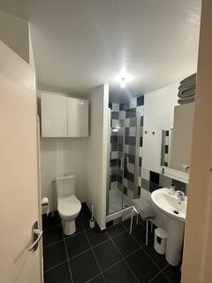 Joli studio- quartier Montmartre - París - 2