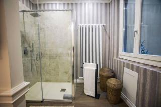 3 Bedroom Modern Luxury in Florence (New) - 6