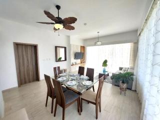 Hard Rock Getaway • 2BR with Golf + Pool Views - 1