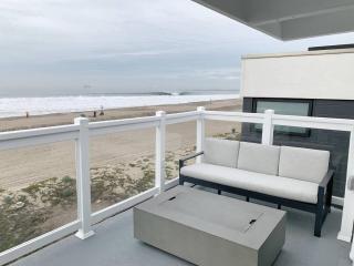 Oceanfront Penthouse On Sand - Epic Views/Sunsets! - Huntington Beach - 6