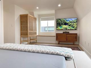 Oceanfront Penthouse On Sand - Epic Views/Sunsets! - Huntington Beach - 3
