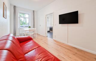 Tolstov Apartments - 4 Room Apartment - 15 Min to Messe DUS - 10 Min Old to Town DUS - 4