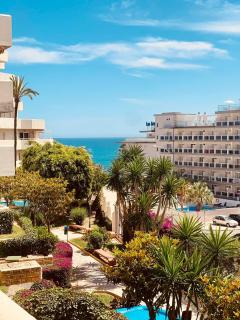 BenalBeach Holiday Appartement 2BDR Beach100m 5 Pools Gardens - Benalmádena - 0