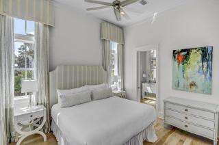 'Here Comes the Sun' has a Private Pool, 6 Seat Golf Cart, and Stunning Outdoor Living Space home - Santa Rosa Beach - 1
