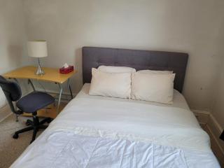 Cozy downtown two bedrooms free parking - Kingston - 7