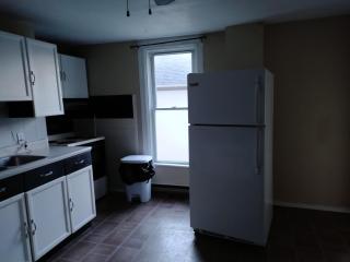 Cozy downtown two bedrooms free parking - Kingston - 1