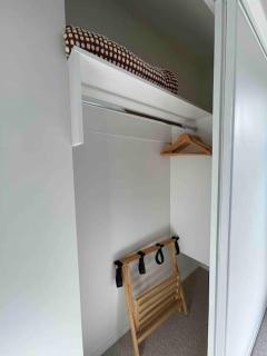 Luxury 3 Bedroom Home With Double Garage - Christchurch - 3