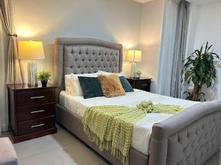 Elegante y espacioso condominio - 4
