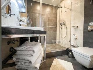 12th Floor Apartments - Odessa - 2