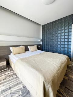12th Floor Apartments - Odessa - 3