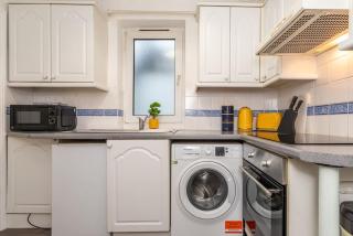 Brand New Must See Stylish Apt W/Free Parking - Leicester - 7