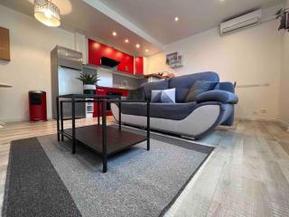 Le Red Light : Apt 4 Prs, Clim, 300m des plages - Antibes - 8