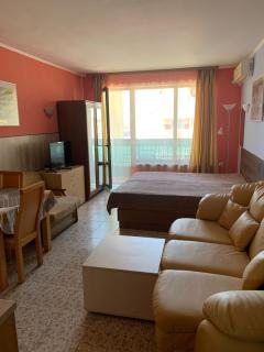 Уютные апартаменты с бассейном у моря в г. Солнечный берег - Sunny Beach - 6