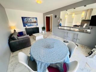 Le Pinède - Apt 4 Prs- Parking - Clim - 500m plages - Antibes - 0