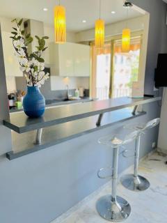 Le Pinède - Apt 4 Prs- Parking - Clim - 500m plages - Antibes - 2