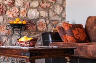 Petronas Land House 2 - Archangelos - 9