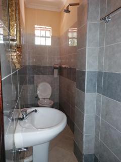 Milimani Greens Inn - Kakamega - 6