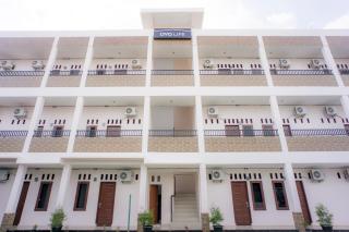 OYO Life 2354 Rose House - Medan - 0