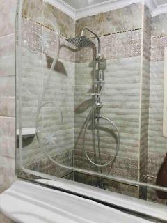 Modern 3BR Full pyramids view Apartment & Free Roof Acsess - Il Cairo - 1