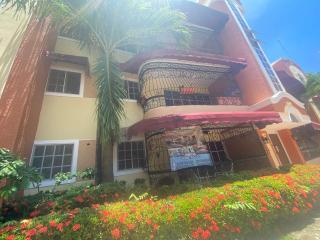 1Dom Rep - Huge cozy 3 bedrooms - Electric transformer and Inverter- close to all transportation Jacobo Majluta - Residencial Paradise V Colina Arroyo 1 - Santo Domingo - 7