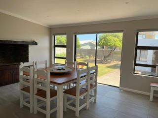 Dutchie - 4 Vygie Avenue - Struisbaai - 4