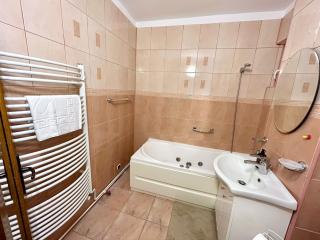 JAD - Familiy 4 Rooms Apartment - Near forest and Historic Center - Racadau - Braşov - 6
