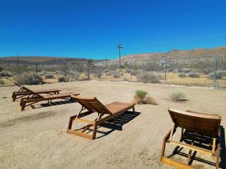 Black Moon Ranch - Flamingo Heights - 7