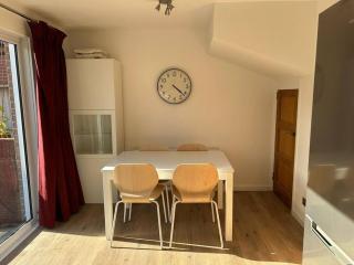 Revamped Holywood town centre house - Holywood - 1