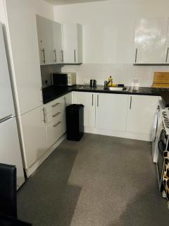 One Bedroom Apartment Barking - Barking - 2
