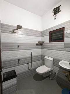 Budget Home - Cochin - 4