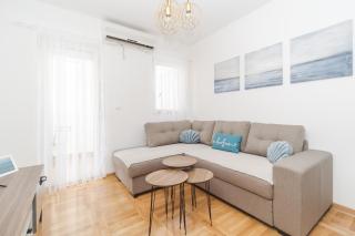 New Renovated Modern Cozy Mediterranean 42m2 flat plus free parking - Budva - 5