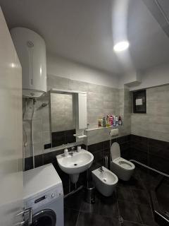Tirana Center Apartment - Tirana - 9