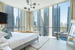Breathtaking Lake View - Dubai - 0