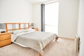 Bright 2 bedroom flat in Old Street with balcony - London - 4
