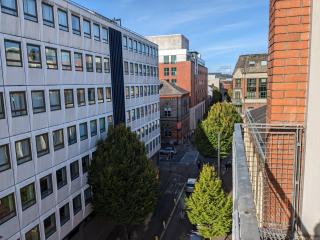 Best Location in Belfast! Free parking - 3