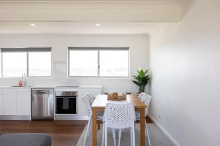 Coastal Breeze - 67 Burrill Street - 9
