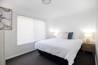 Free night on us this winter at Coastal Breeze - 67 Burrill Street - Ulladulla - 6