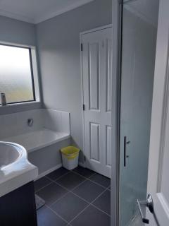 A comfortable room in Upper Hutt with views - Homestay - Upper Hutt - 4
