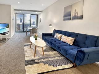 Stunning 2-Bedroom Oasis in the Heart of Southbank - 0