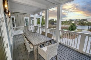 'More Grayter' LAKE Views Walk To Beach Gorgeous 5 BR Grayton Beach home Neighborhood pool home - Santa Rosa Beach - 5